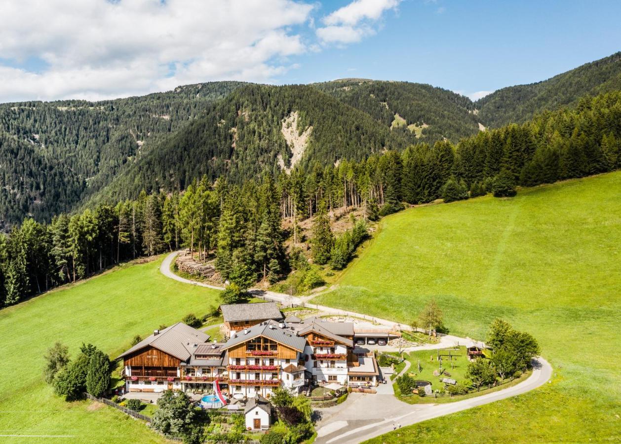 Hotel Kompatscherhof Luson Buitenkant foto